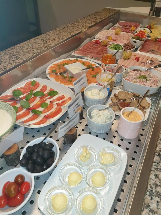 Kurparkhotel-Gemuend Екстериор снимка