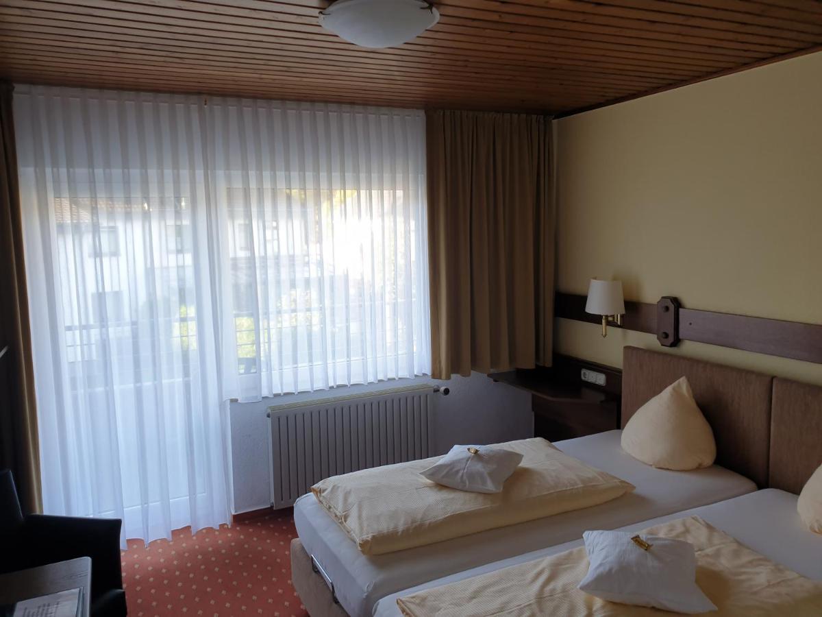 Kurparkhotel-Gemuend Екстериор снимка