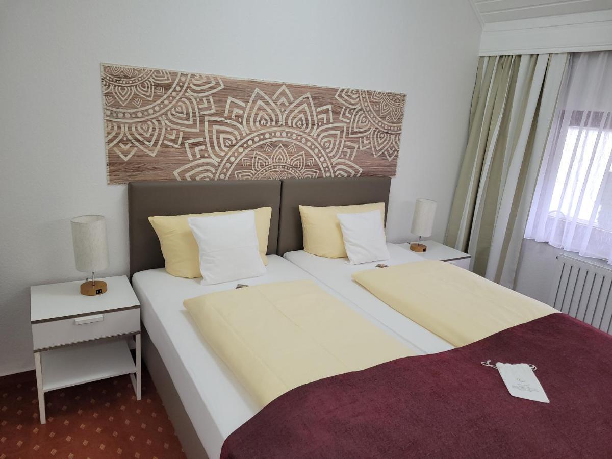Kurparkhotel-Gemuend Екстериор снимка