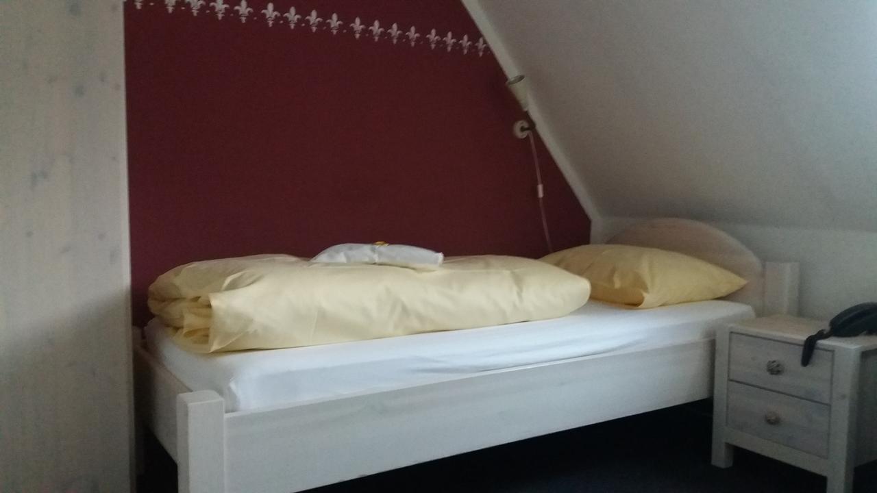 Kurparkhotel-Gemuend Екстериор снимка